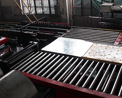 上海不鏽鋼風管生產過程